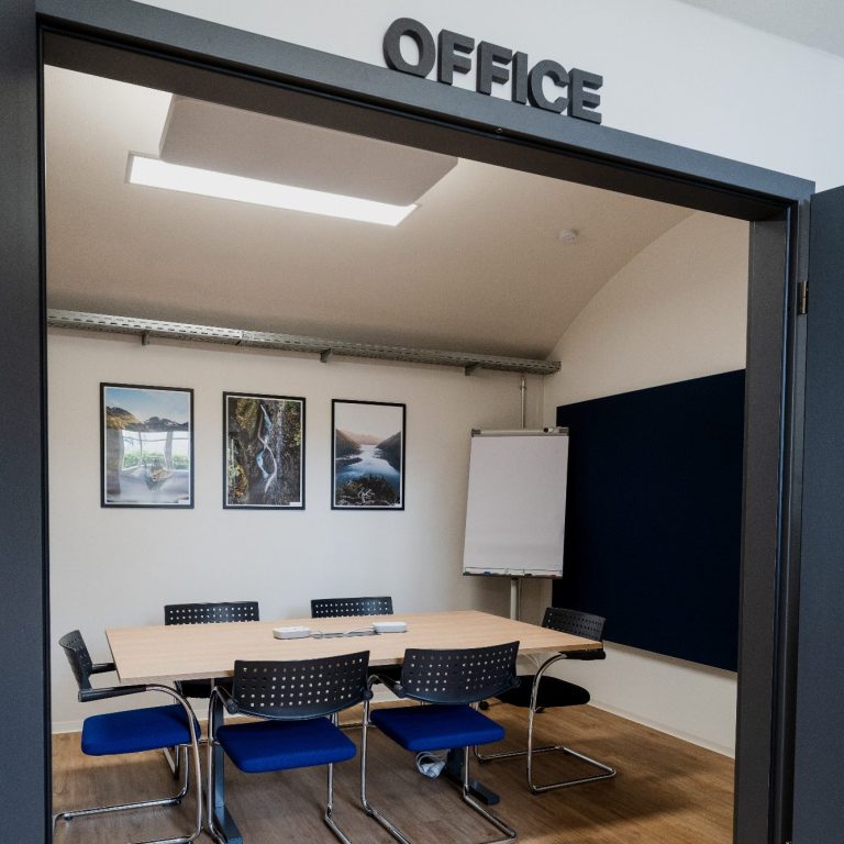 Meetingraum Office Meetingraum Office. Der klassische Meetingraum für effiziente Besprechungen.